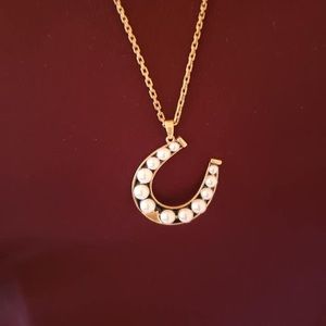 Lucky Horn pearl pendant